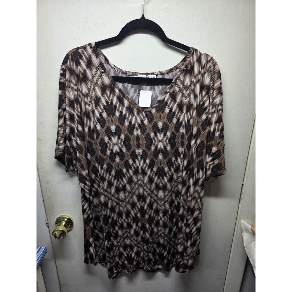 CATO WOMEN'S PLUS SIZE 22/24W BROWN CREAM SHORT SLEEVE V-NECK TOP